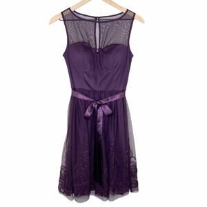 Eliza J Women’s Fit & Flare Sheer Neckline Sweetheart Style Dress Size Small